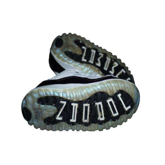 Jordan 11 Retro Concord Toddler Shoes – Size 6C – 2017 OG Release - Picture 4 of 8